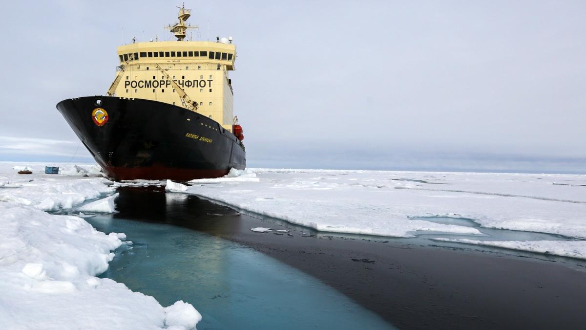 В одну белую-белую Арктику идет черный-пречерный мазут