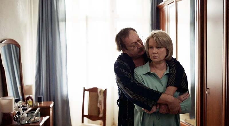 Кадр из фильма «Взрослый сын». Источник: kino-teatr.ru