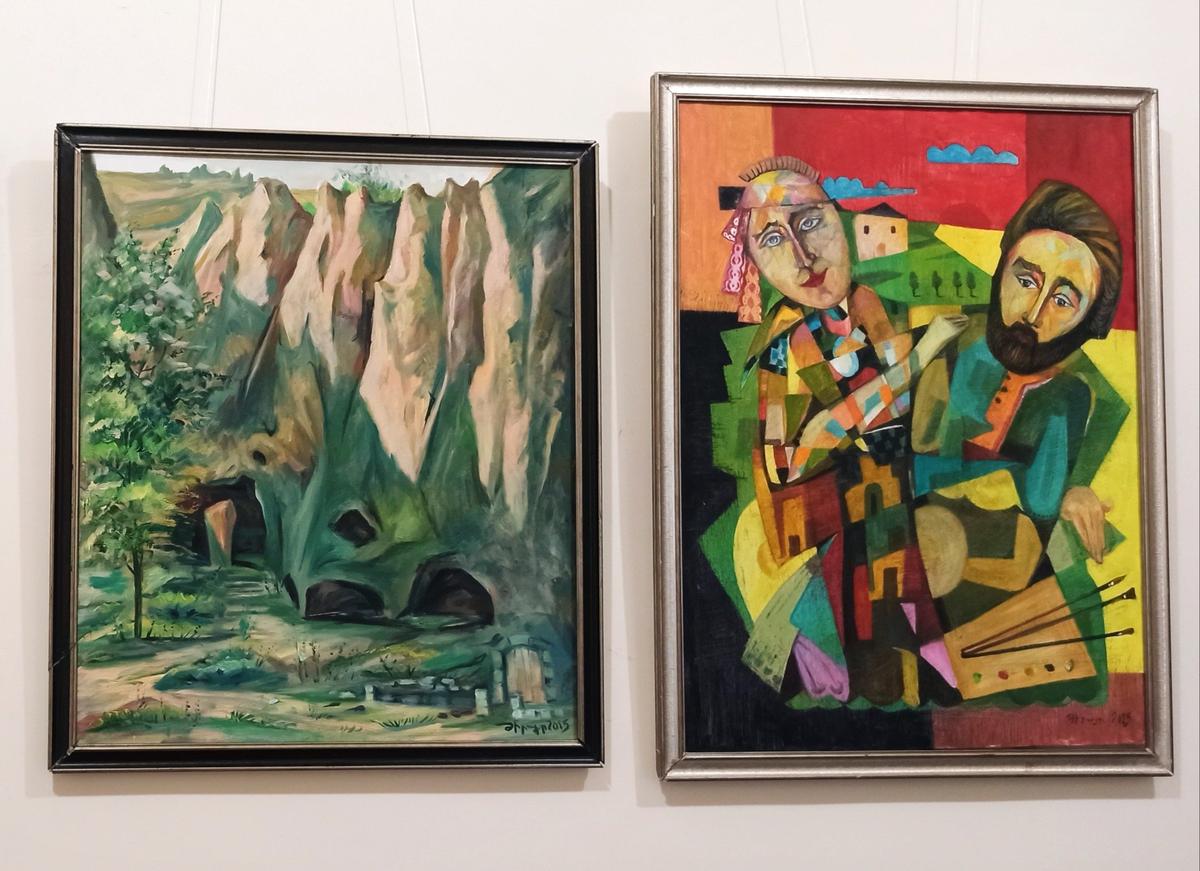 Картины Жирайра Мартиросяна в его мастерской при Горисской картинной галерее. Фото: Евгения Енгибарян