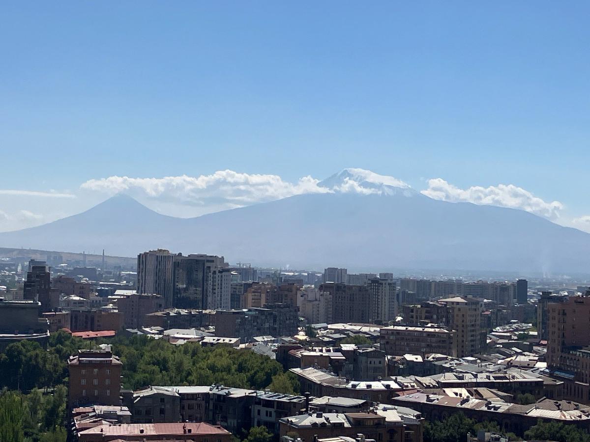 Арарат, вид из Еревана. Фото: Оксана Мисирова / «Новая газета»