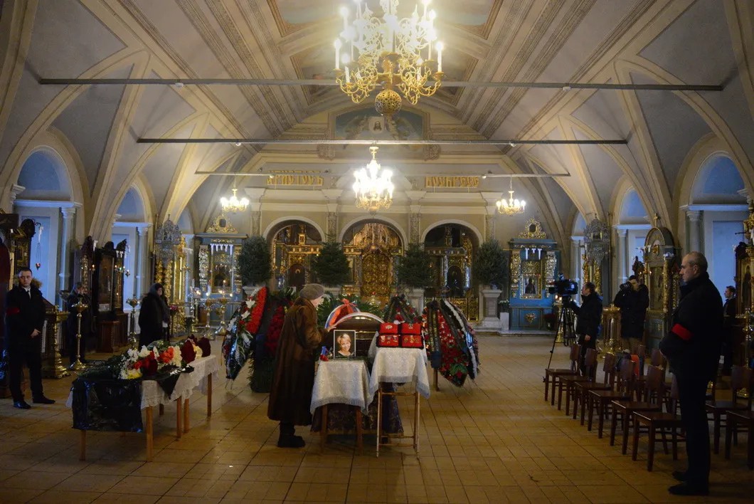 Прощание с Лизой Глинкой в Успенском соборе Новодевичьего монастыря. Фото: Виктория Одиссонова