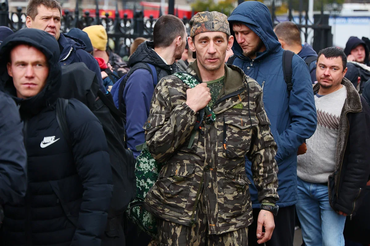 А где счастливый народ-то?». Социальная ткань расползается. Зарисовки с  ноябрьской натуры из глубинного центра России — Новая газета