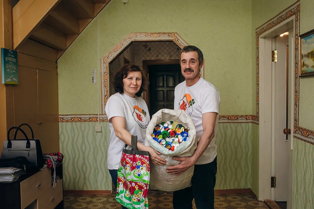Марина и Лёва Пахтусовы. Фото: Анна Шулятьева для «Новой газеты»
