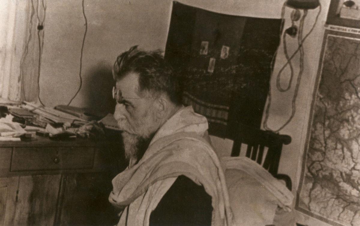 Иосиф Слипый во время ареста. Фото: www.pametnaroda.cz