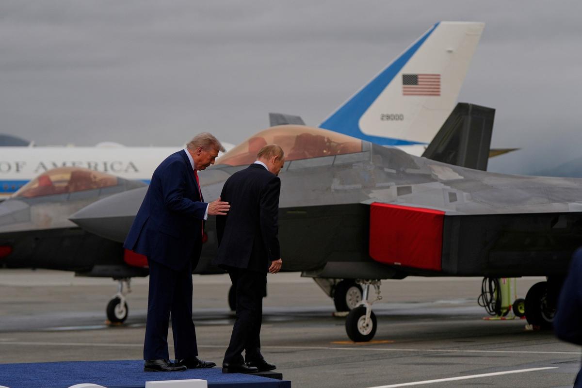 Дональд Трамп и Владимир Путин. Фото: AP / TASS