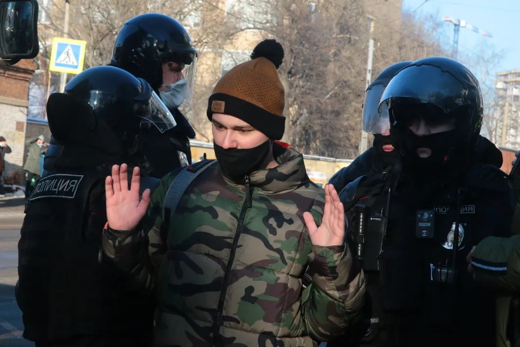 Задержание у Мосгорсуда. Фото: Светлана Виданова / «Новая газета»