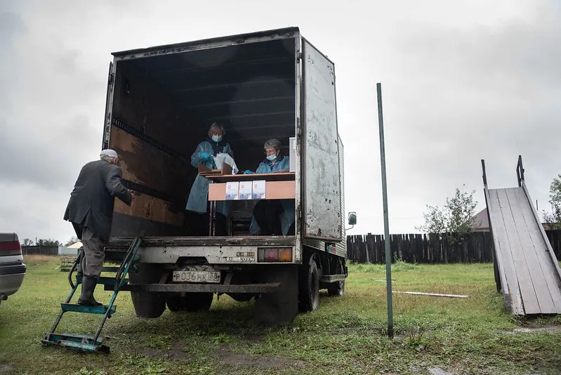 Голосование в поселке Набережный. Фото: Виктория Одиссонова / «Новая газета»