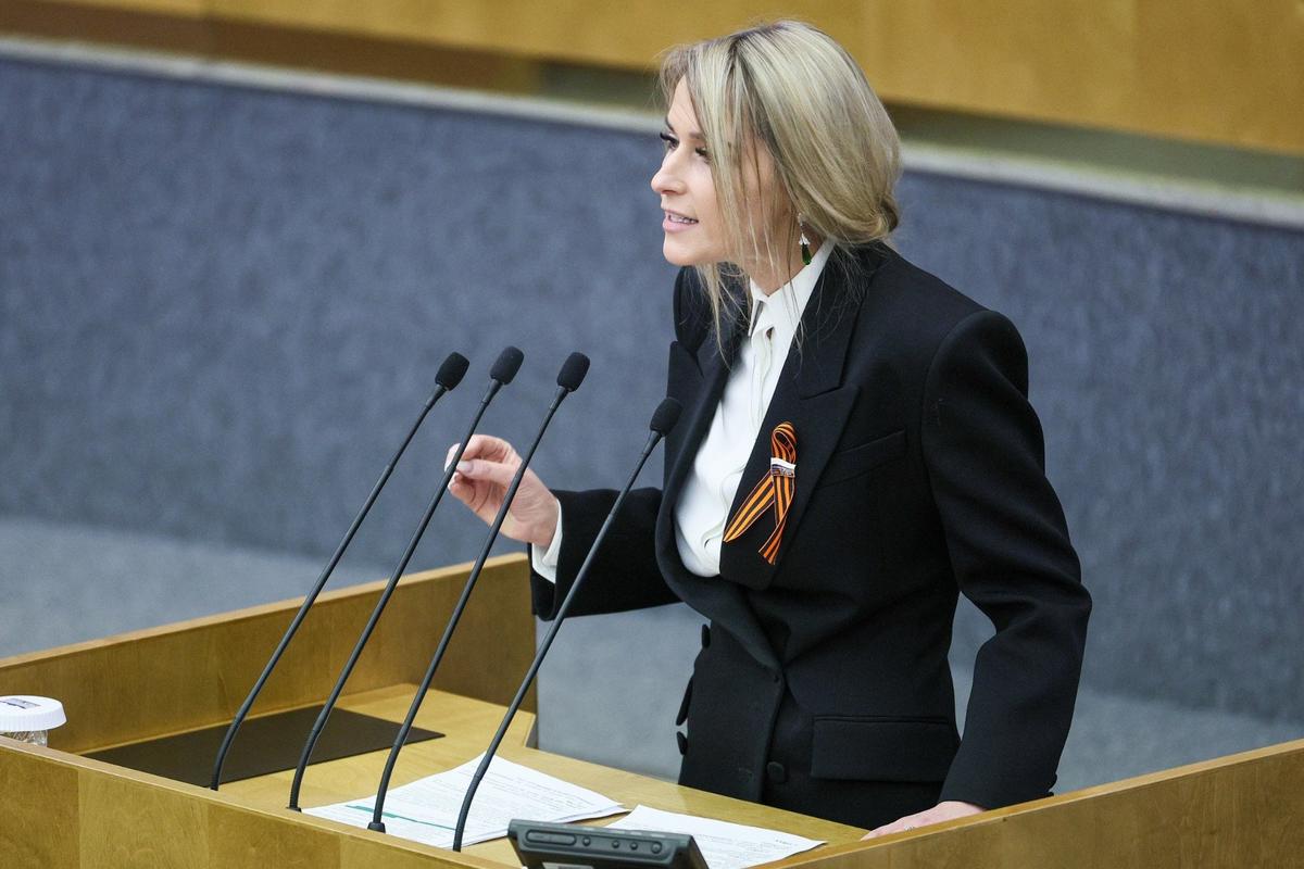 Яна Лантратова на пленарном заседании Госдумы РФ. Фото: Сергей Булкин / ТАСС