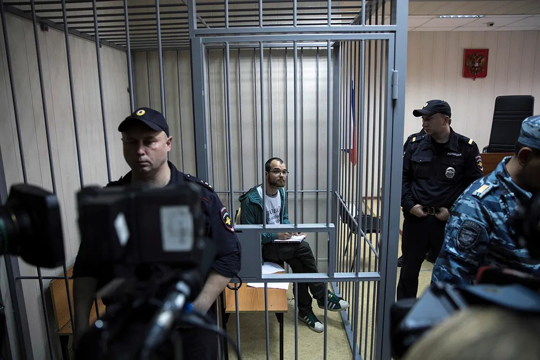 Алексей в Пресненском суде. Фото: Влад Докшин / «Новая газета»