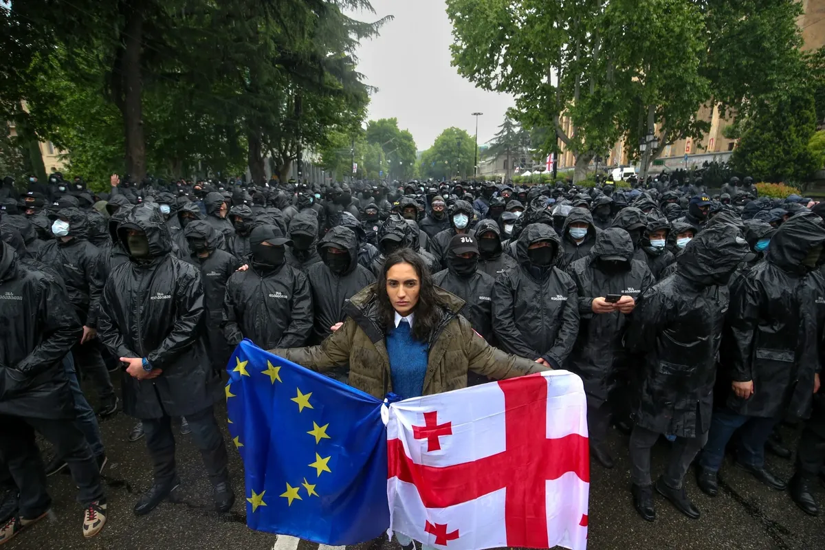 Акции против принятого парламентом законопроекта об иноагентах в Тбилиси. Фото: AP / TASS