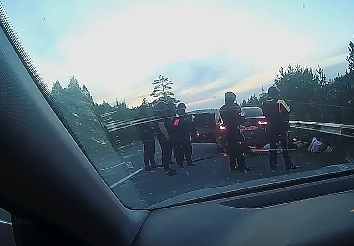 Задержание Ащеулова 26 мая. Кадр из видео ГУ МВД по Красноярскому краю