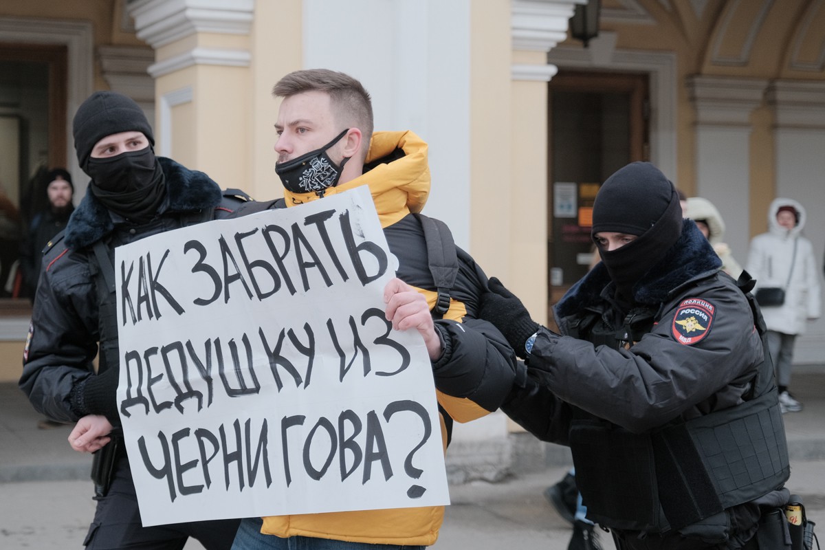В московском Бирюлево протесты националистов переросли в погромы