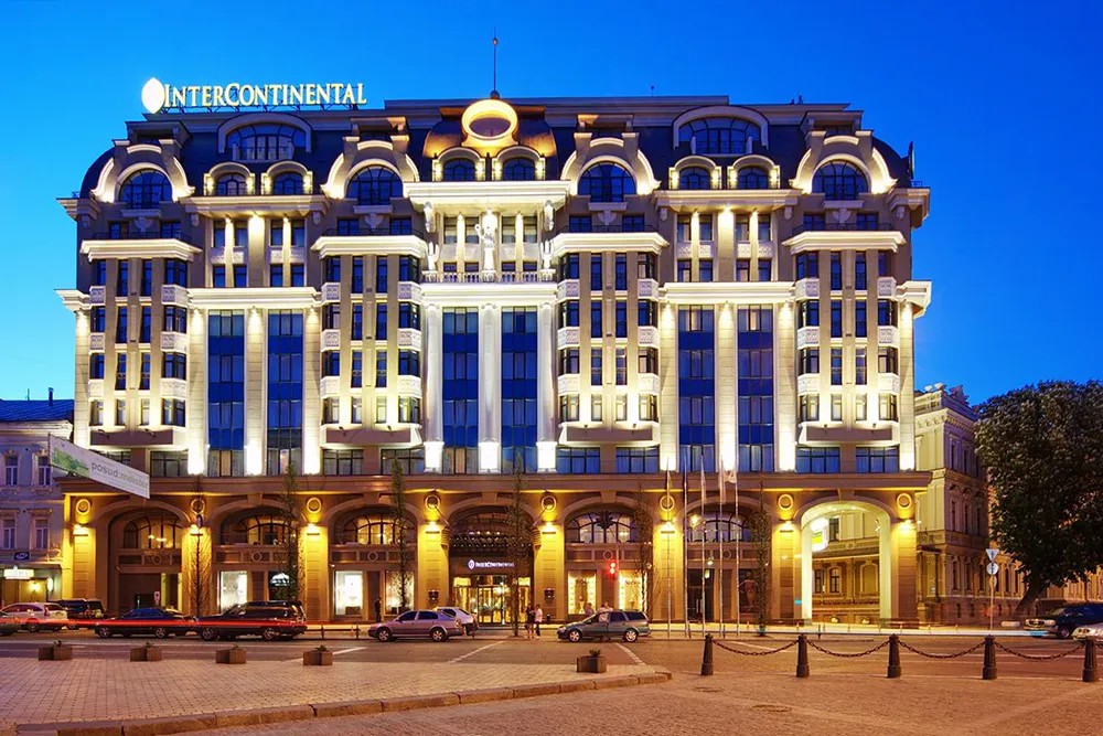 Здание отеля Intercontinental в Киеве, где проходили встречи Пэдди Маккея и Константина Ярошенко. Фото: booking.com