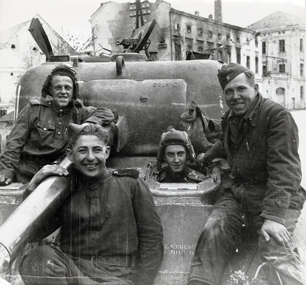 Борис Зайцев. «Фронтовые друзья», 1944 год, из коллекции МАММ