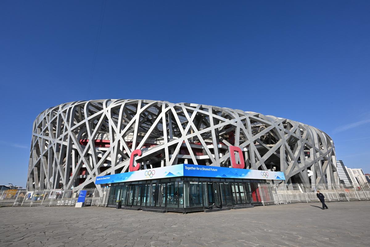 Национальный стадион в Пекине, на котором должно пройти открытие Олимпийских игр. Фото: Peter Kneffel / picture alliance via Getty Images
