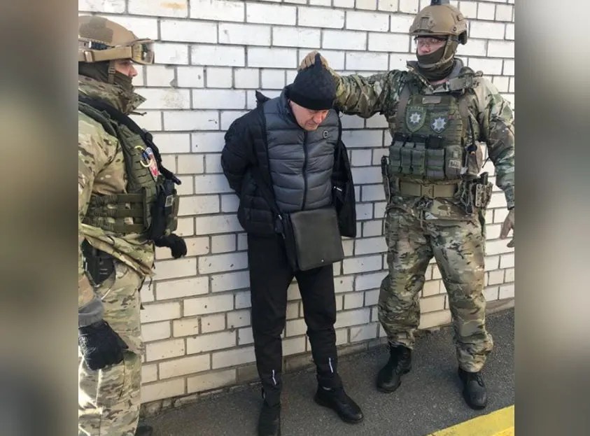 Задержание подозреваемого в убийстве Амины Окуева Игоря Редькина. Фото из фейсбука министра внутренних дел Украины Арсена Авакова
