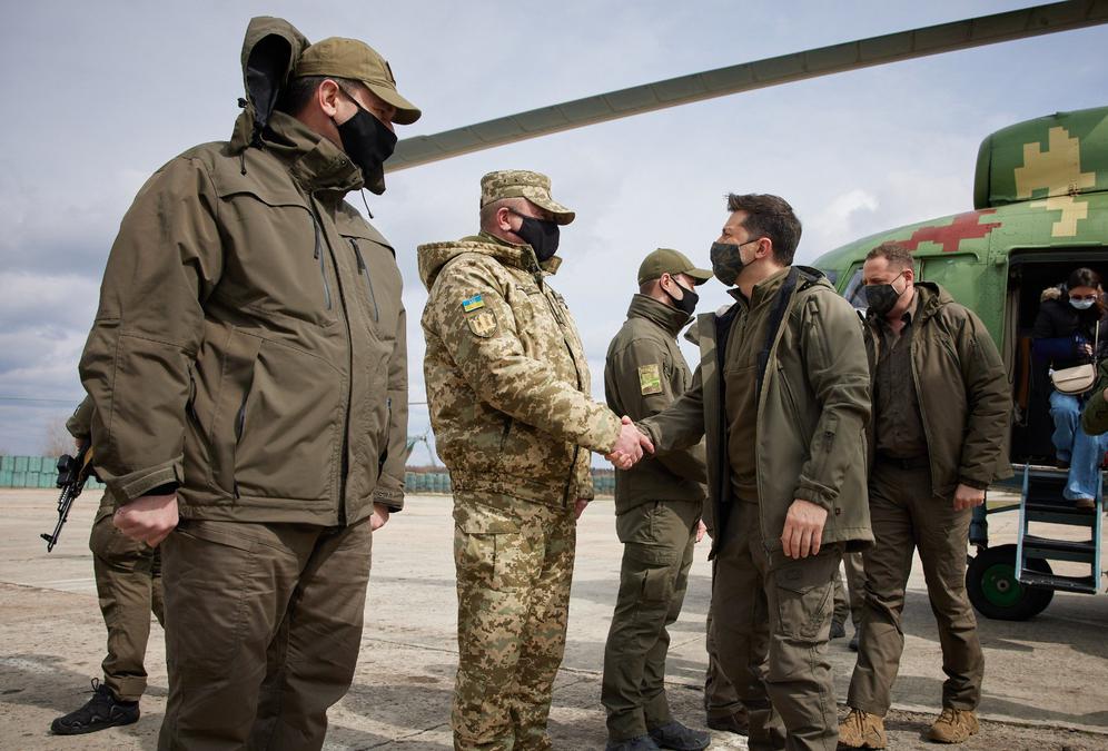 Владимир Зеленский во время рабочего визита на Юго-Восток Украины. Фото: ЕРА