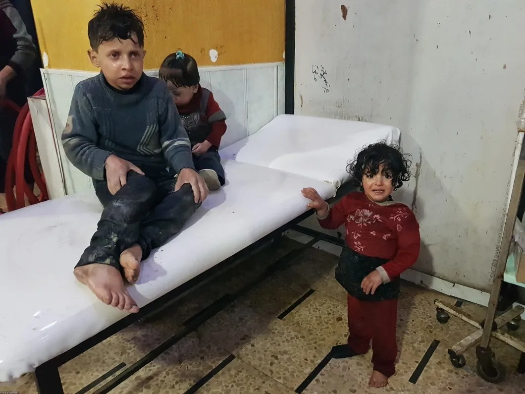 Хасан Диаб и другие дети, эвакуированные из района Восточной думы, пострадавшего от предполагаемой химической атаки. Фото: EastNews