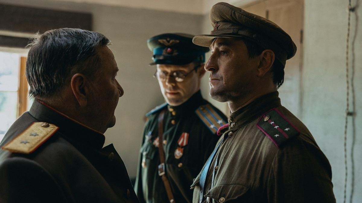 Кадр из фильма «Август»