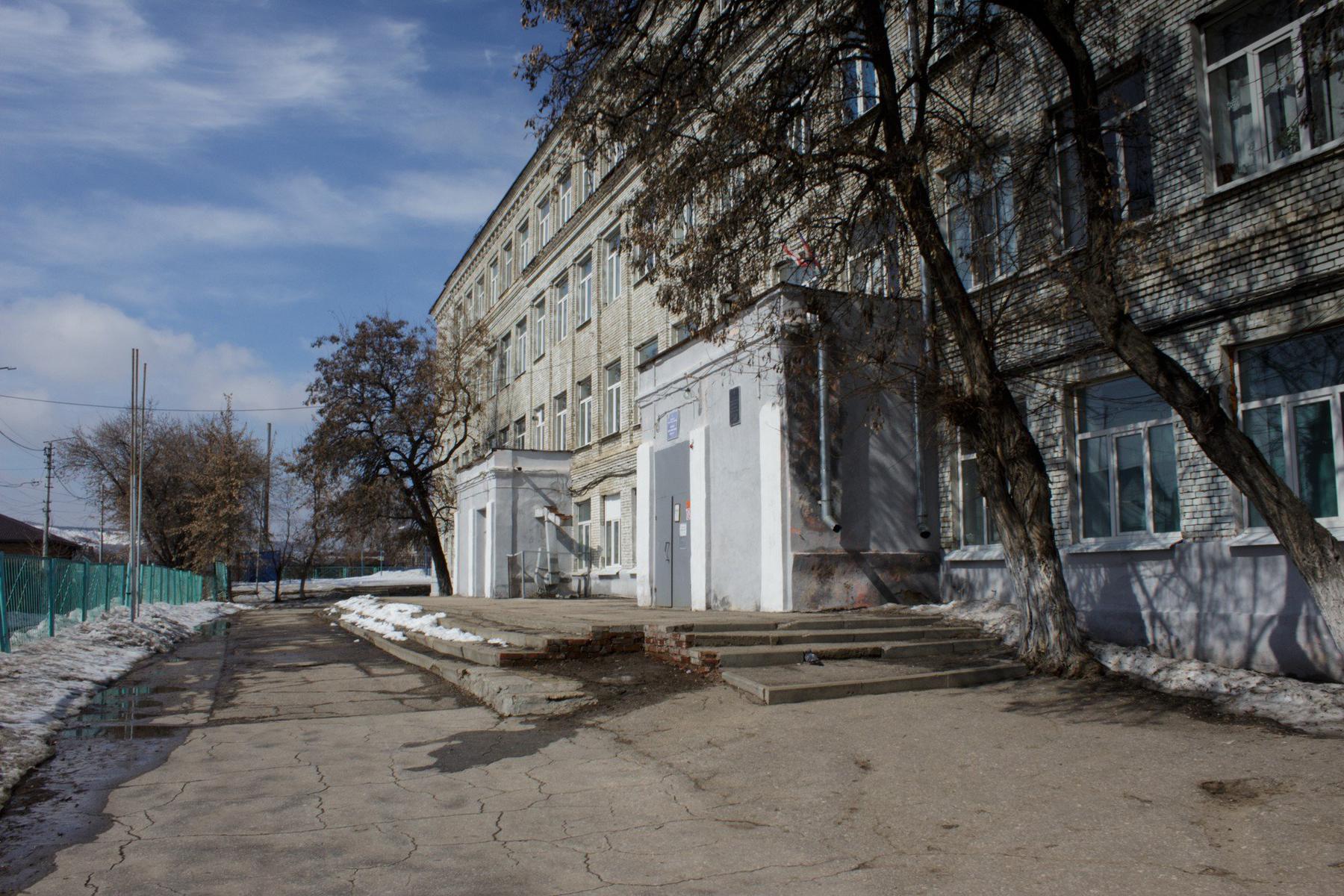 Школа, в которой учится Игорь. Фото: Матвей Фляжников