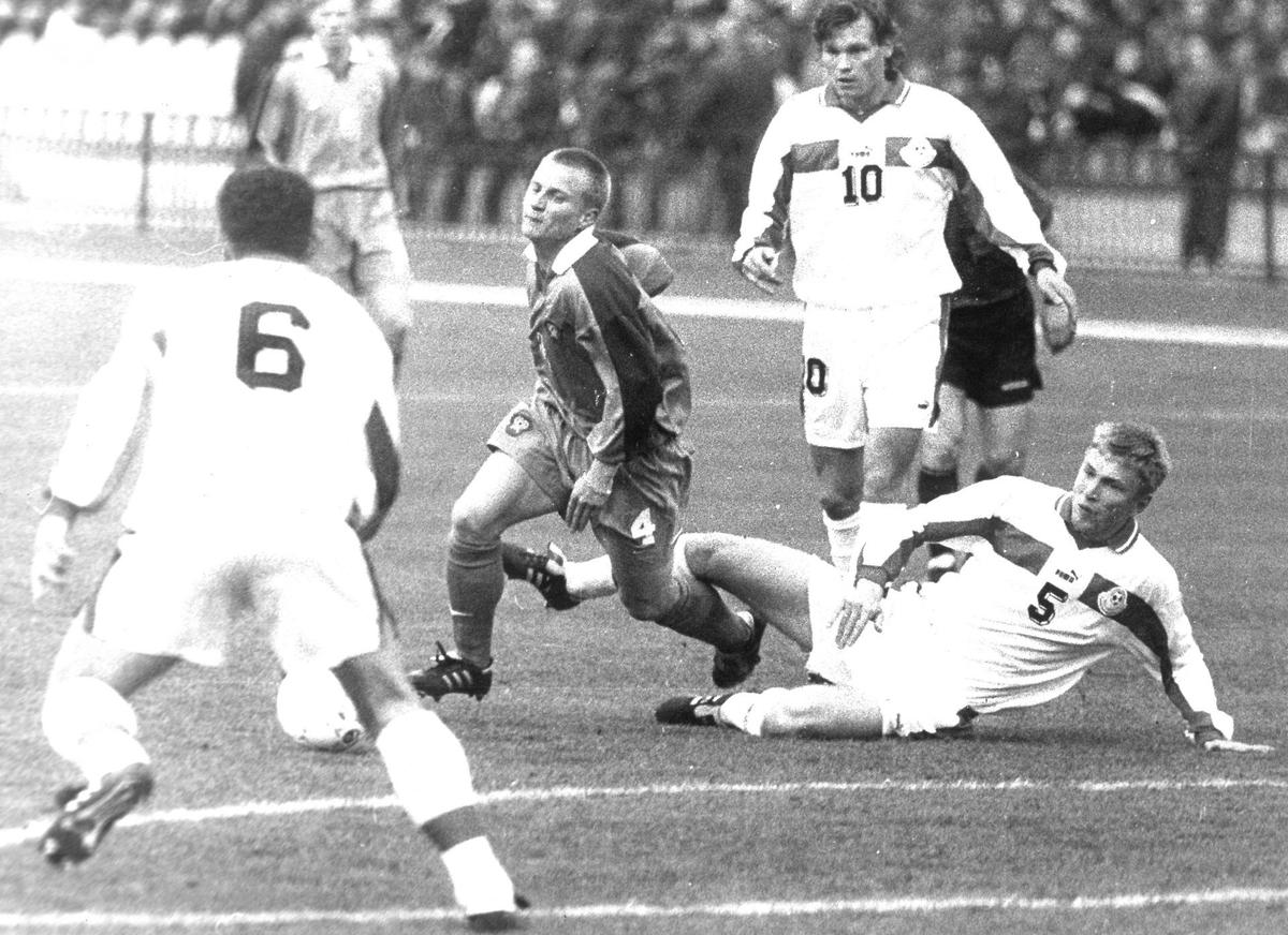 Александр Панов легко мог ускользнуть даже от трех защитников. Фото: Евгений Успенский