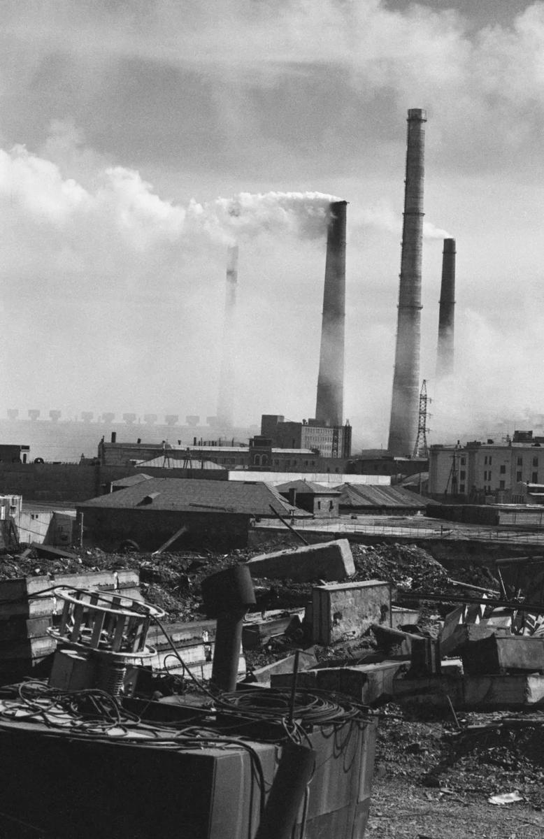 Норильский никелевый завод, 1 августа 1991 г. На заводской территории. Фото: Гурин В./Фотохроника ТАСС