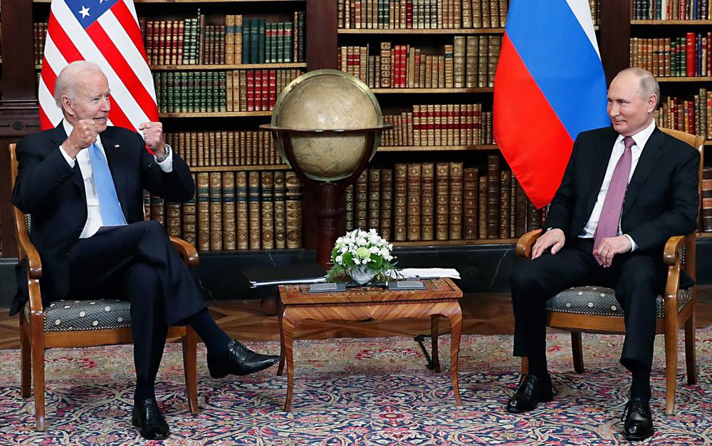 Джо Байден и Владимир Путин. Фото: EPA
