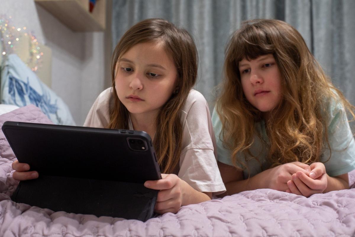 Полина и Майя. Фото: Алексей Душутин / «Новая газета»