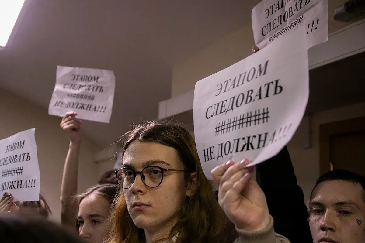 Поддержка Саши Скочиленко в суде. Фото: Алексей Душутин / «Новая газета»