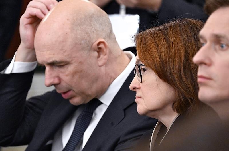 Министр финансов Антон Силуанов и председатель Центрального Банка Эльвира Набиуллина. Фото: Дмитрий Азаров / Коммерсантъ