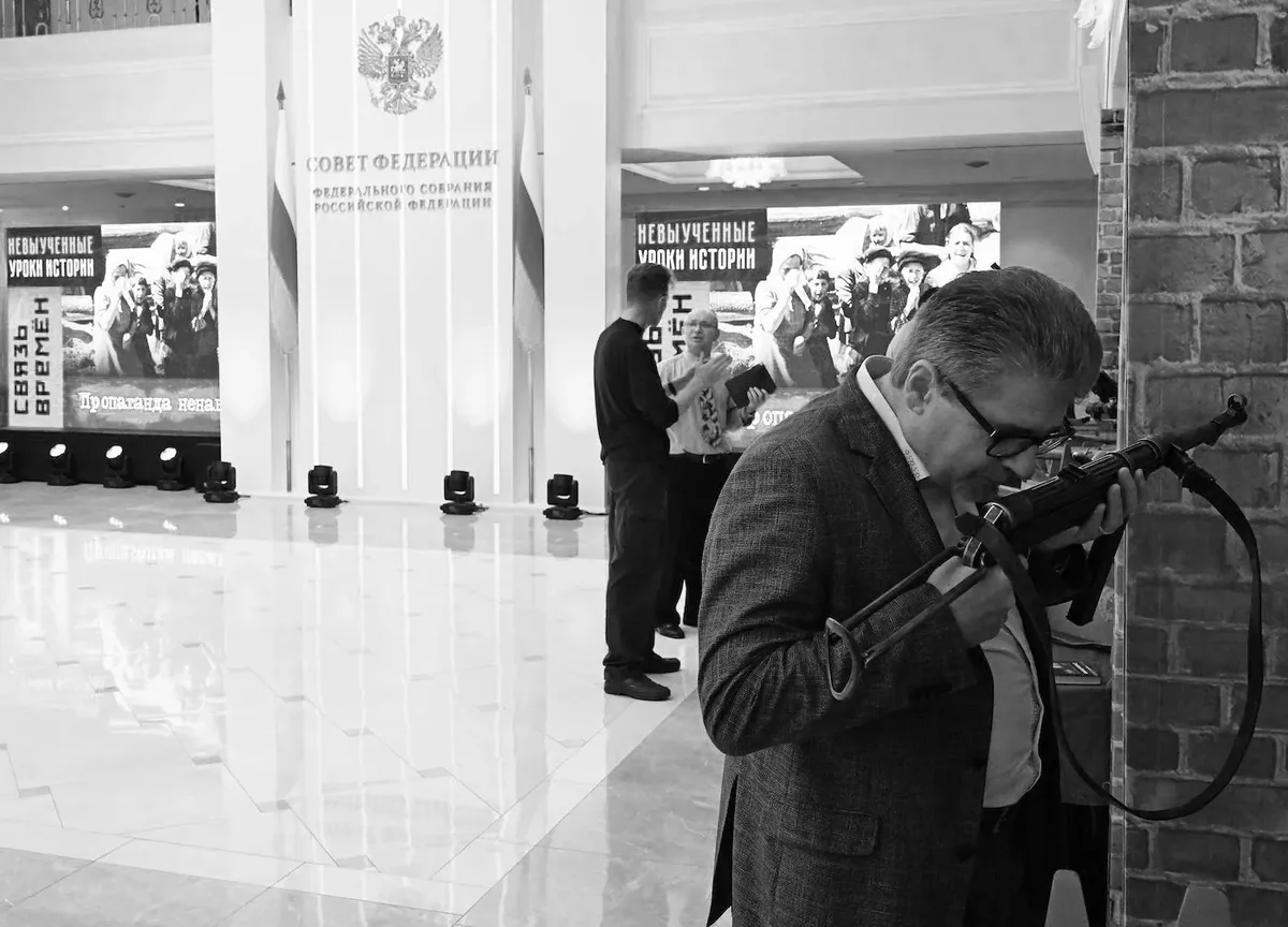 Совет Федерации России. Выставка «Невыученные уроки истории. Связь времен. Пропаганда ненависти». Фото: Дмитрий Духанин / Коммерсантъ