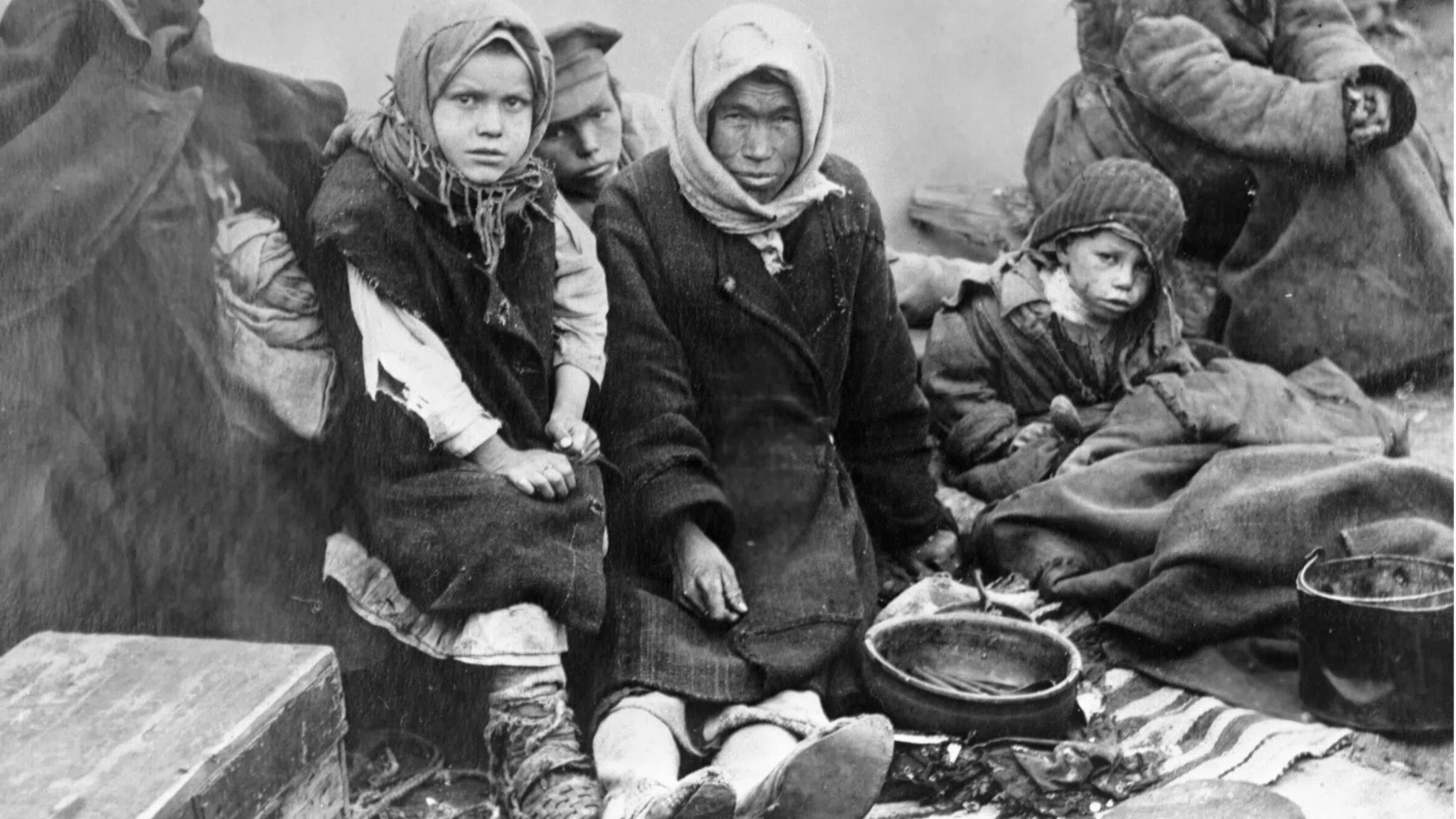 Голодные послевоенные годы. Голодомор в России 1921-1922. Голод в Казахстане 1921-1922. Голодающие Поволжья 1921.