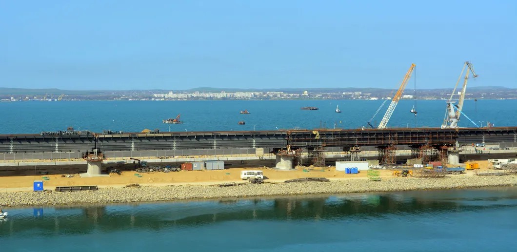 Строительство Крымского моста. Фото автора
