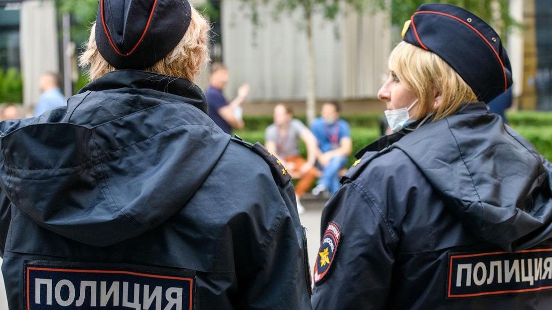 «Унижают? Так ты чмо. Не мешайте работать, гражданин»