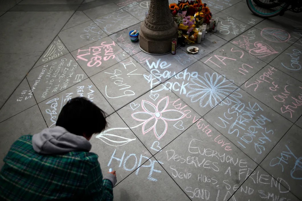 Акция памяти жертв атаки инцела в Санта-Барбаре, США, 2014 год. Фото: Reuters