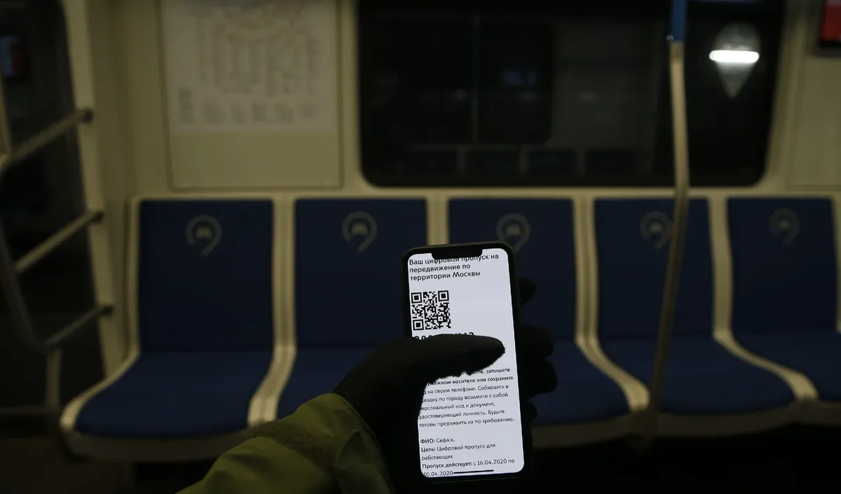 QR-коды утекли. Чем грозит россиянам очередной слив данных из приложения  Госуслуг — Новая газета