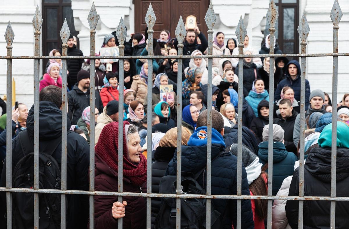 Март 2023 года. Протесты у Киево-Печерской лавры. Фото: Zuma / TASS