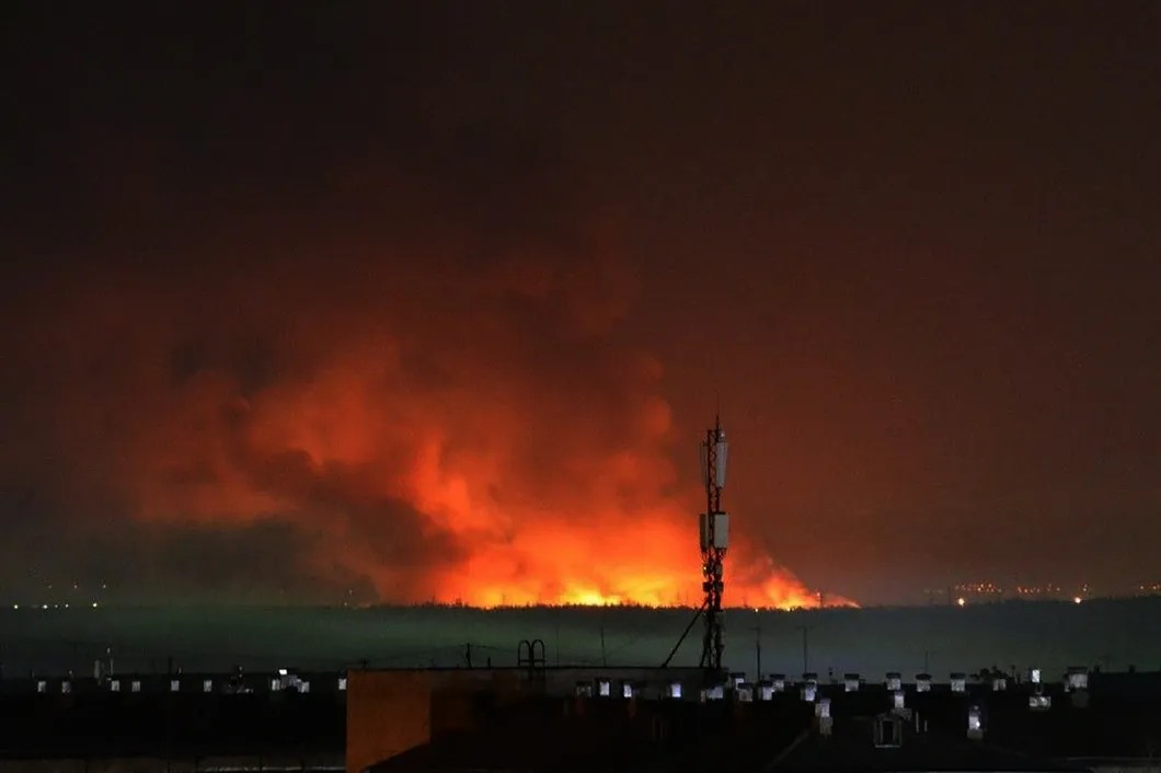 Irkutsk prison burning down. Photo: Siberia Without Torture / TASS