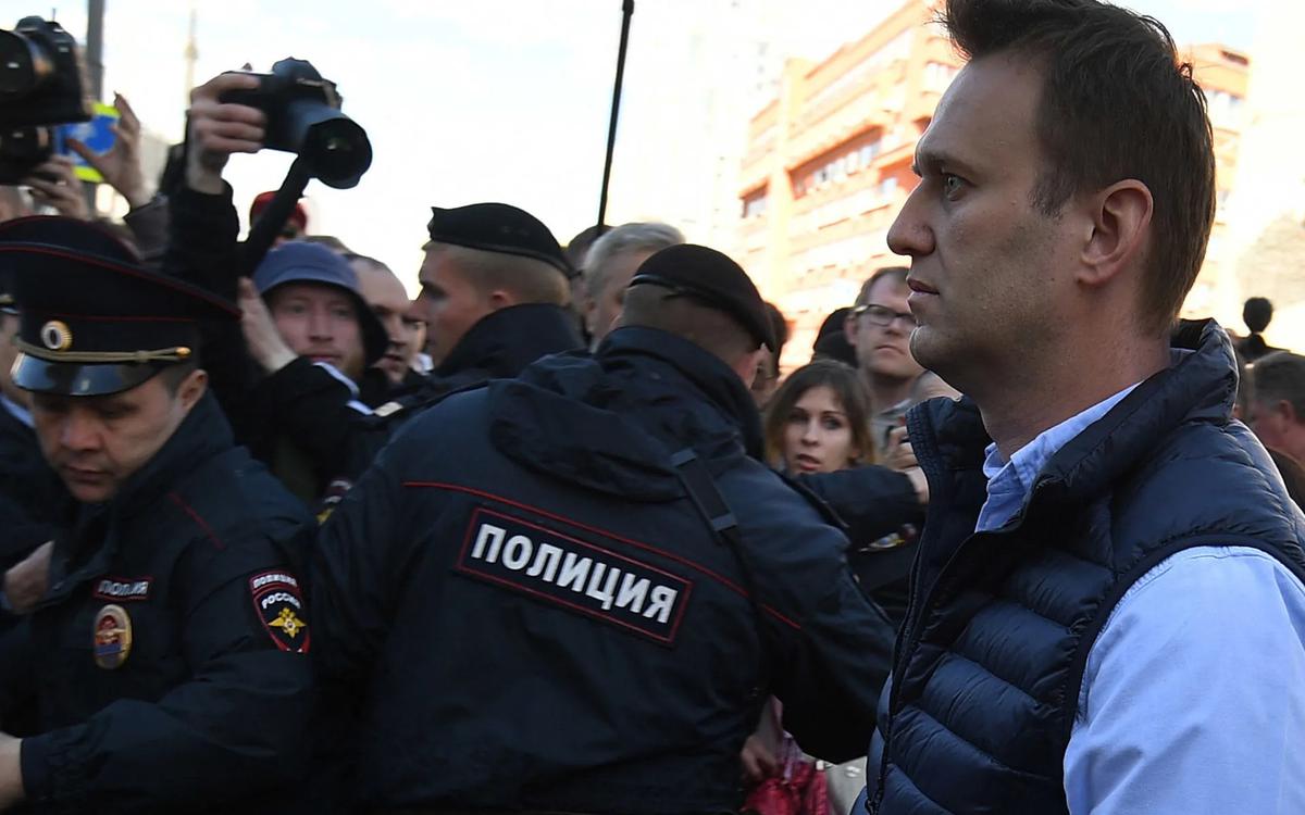 Навальный вам не Димон
