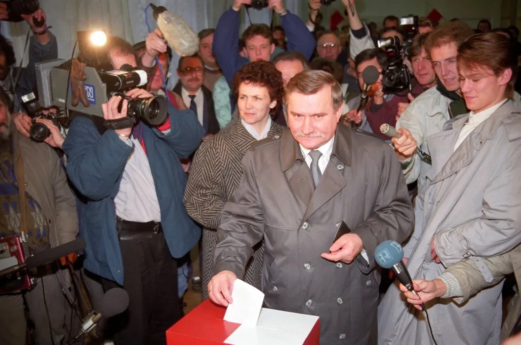 Лех Валенса в год избрания его президентом Польши (1990). Фото: ТАСС