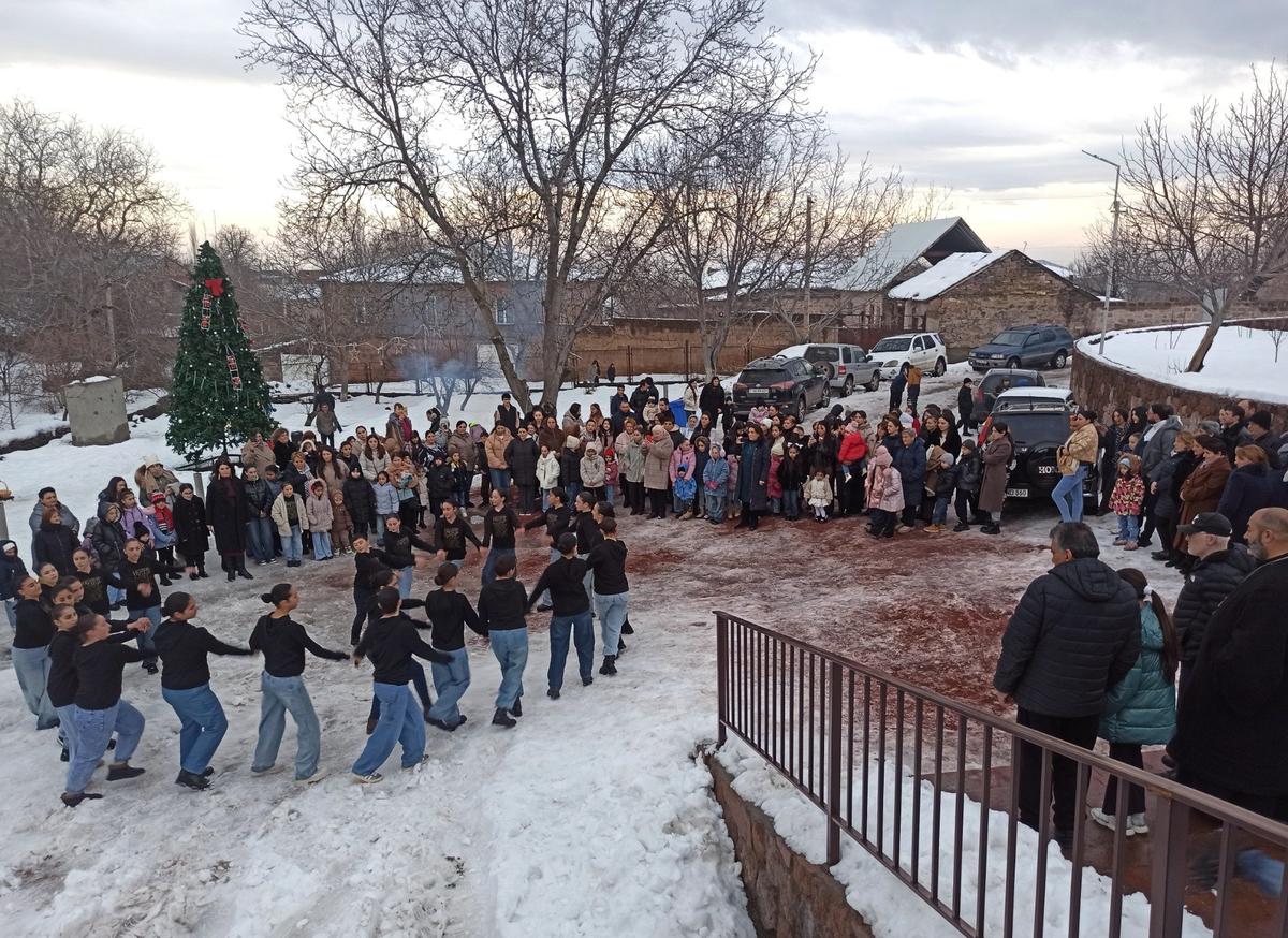 Трндез: народные гуляния в Бюракане. Фото: Евгения Енгибарян