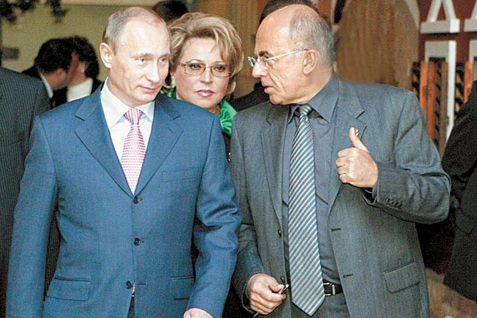 Владимир Путин, Валентина Матвиенко и Александр Запесоцкий. Фото: соцсети