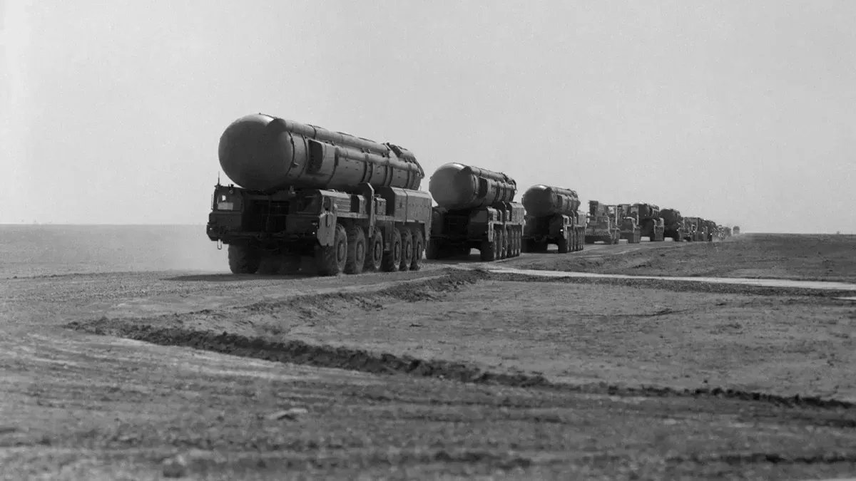 Колонна ракетных установок SS-20 на марше. Фото: архив НТЦ «Комплекс» / Фотохроника ТАСС