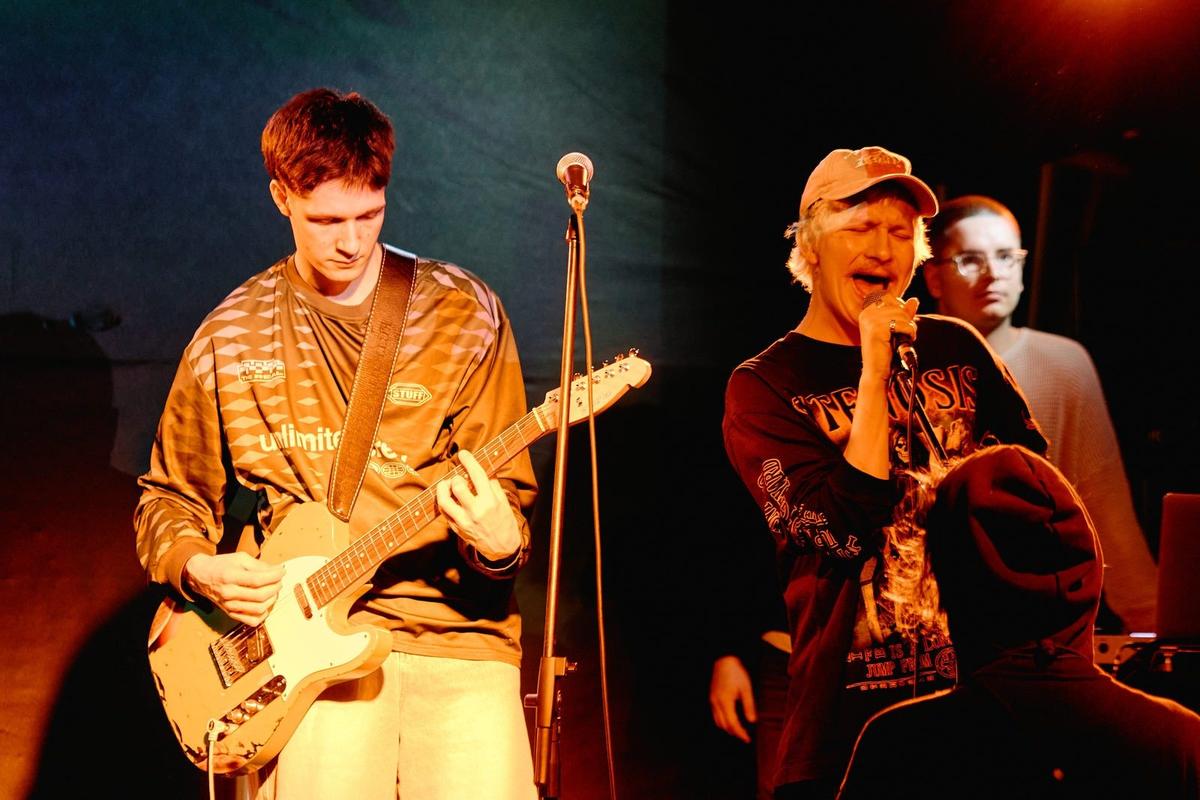 Кадр из фильма «Здесь был Юра»