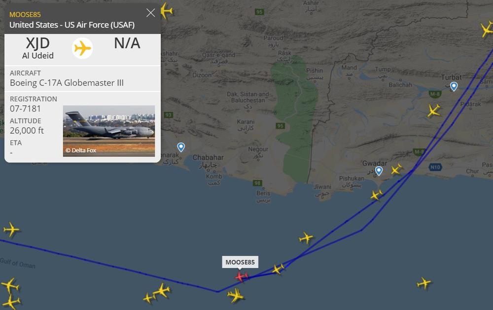 Последний американский Boeing C-17A над Оманским заливом. Скриншот: Flightradar