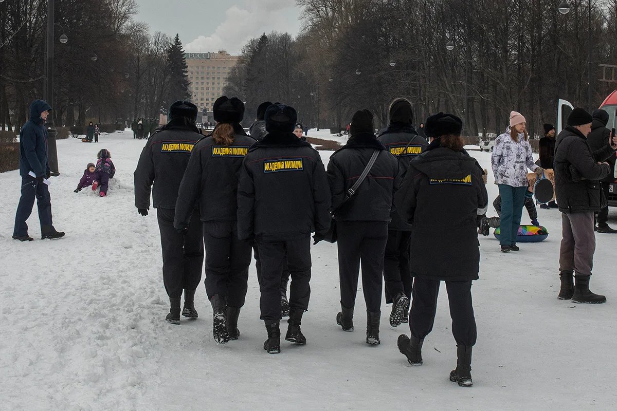 Девушки из академии милиции. Фото: Алексей Душутин / «Новая газета»