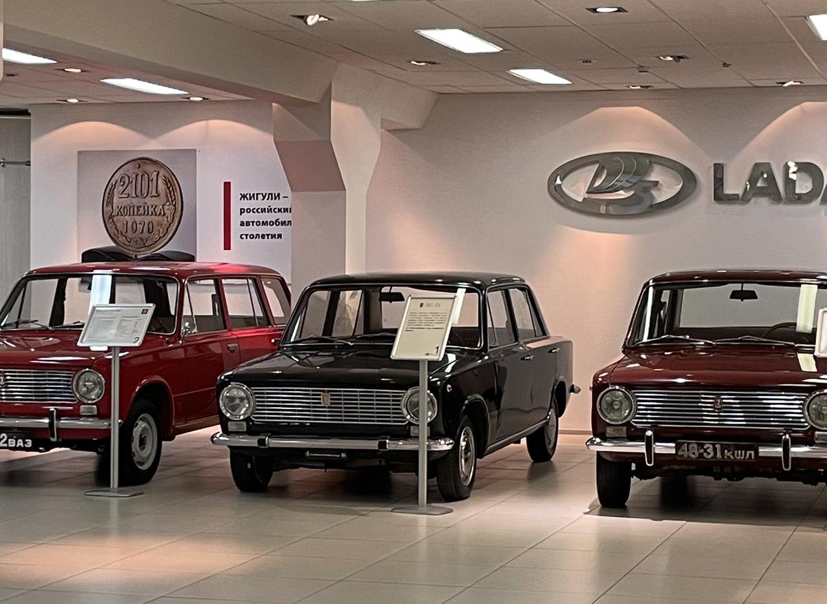 Легендарные «копейки» в Музее завода. Фото: Ольга Путилова