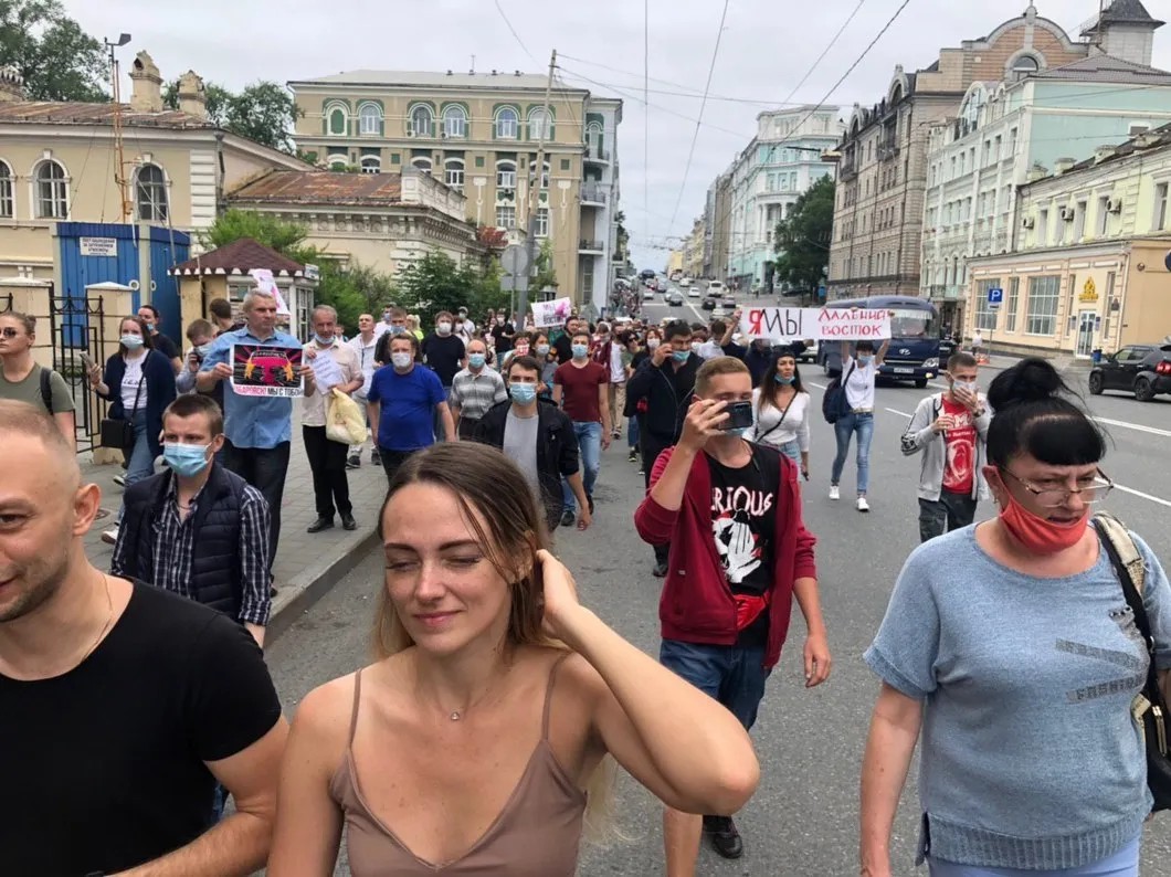 Участники акции в поддержку хабаровчан. Фото: Андрей Островский
