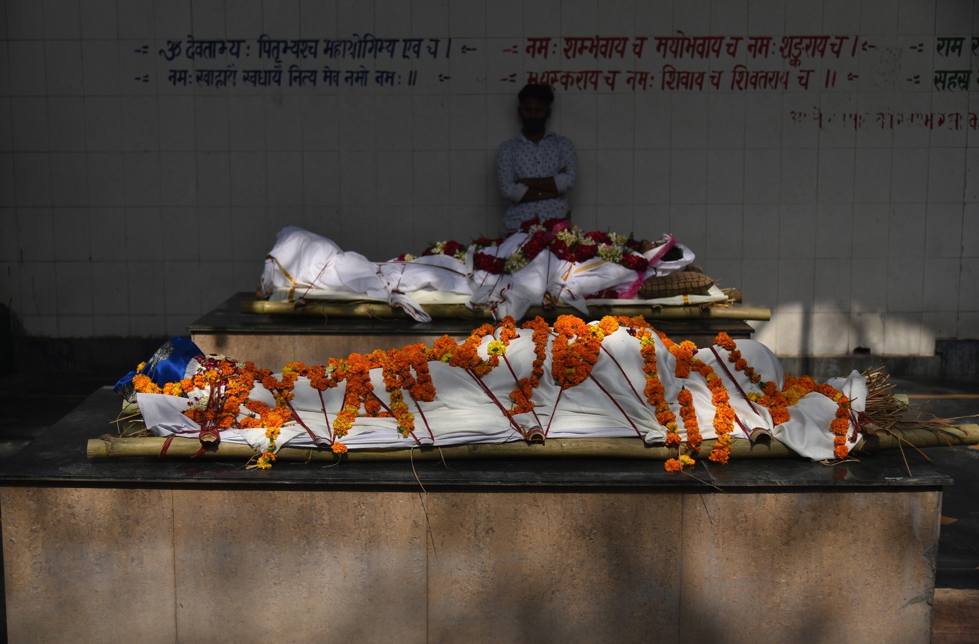 Тела, которые будут кремированы. Нью-Дели, 27 апреля, 2021 год. Фото: ЕРА