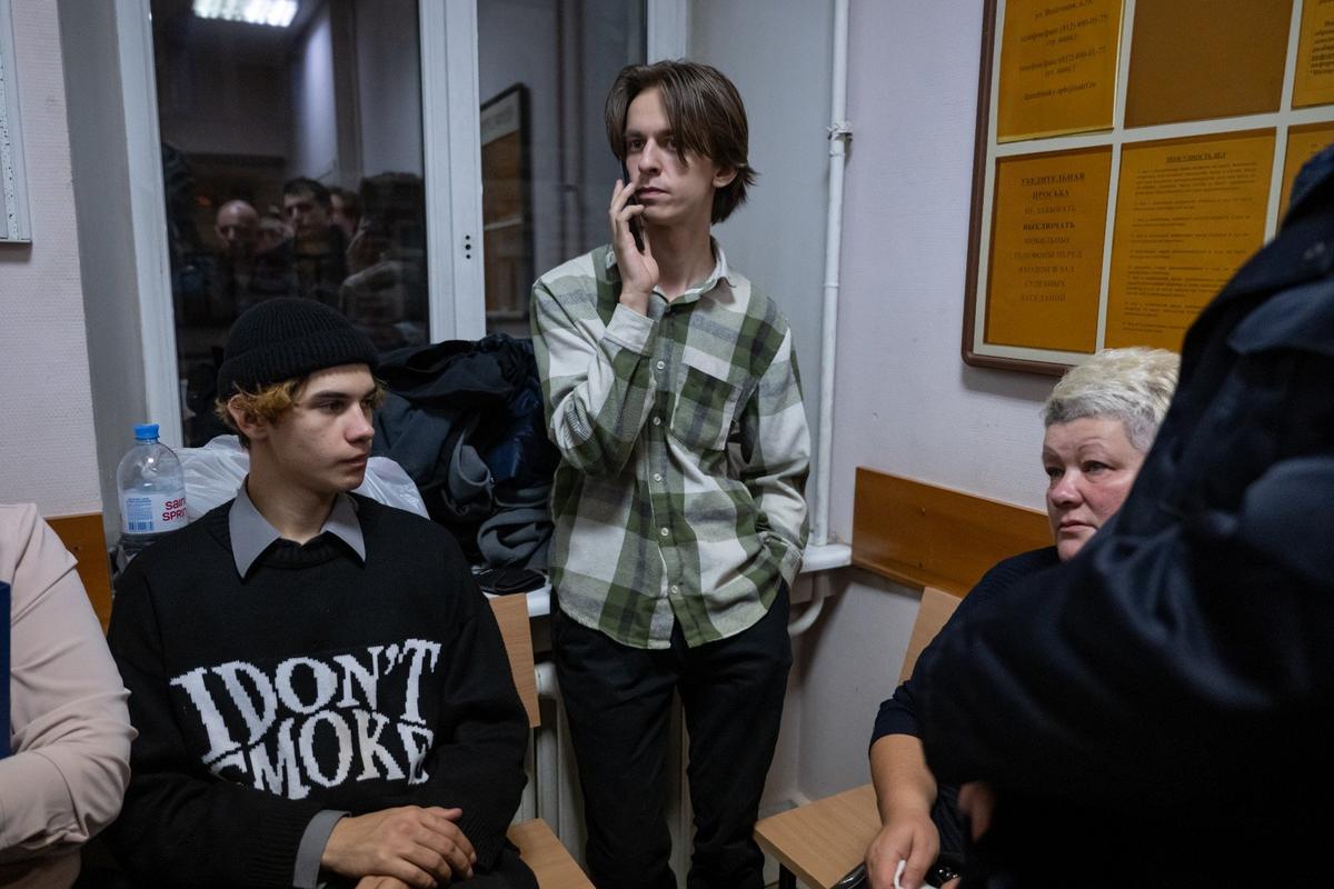 Барабанщик группы «Стоптайм» Владислав Леонтьев и гитарист Александр Орлов. Фото: Андрей Бок